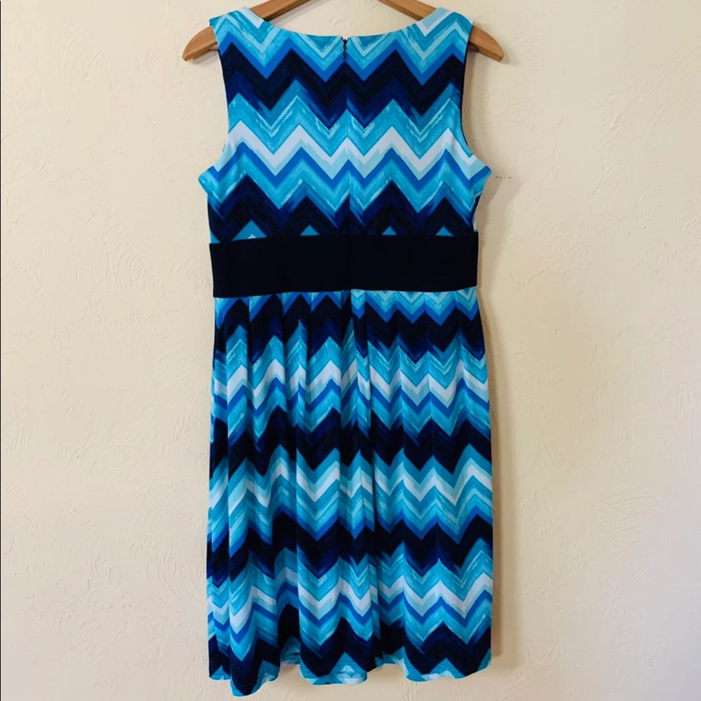 R&M RICHARDS PETITE DRESS - Picture 2 of 7